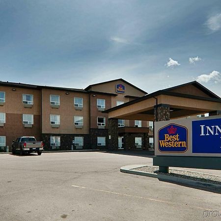 Days Inn By Wyndham Innisfail Экстерьер фото